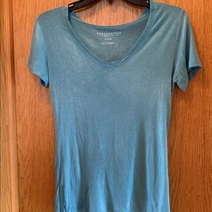 Aeropostale v-neck tee